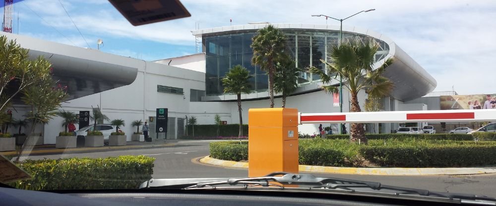 United Airlines QRO Terminal – Aeropuerto Intercontinental de Querétaro