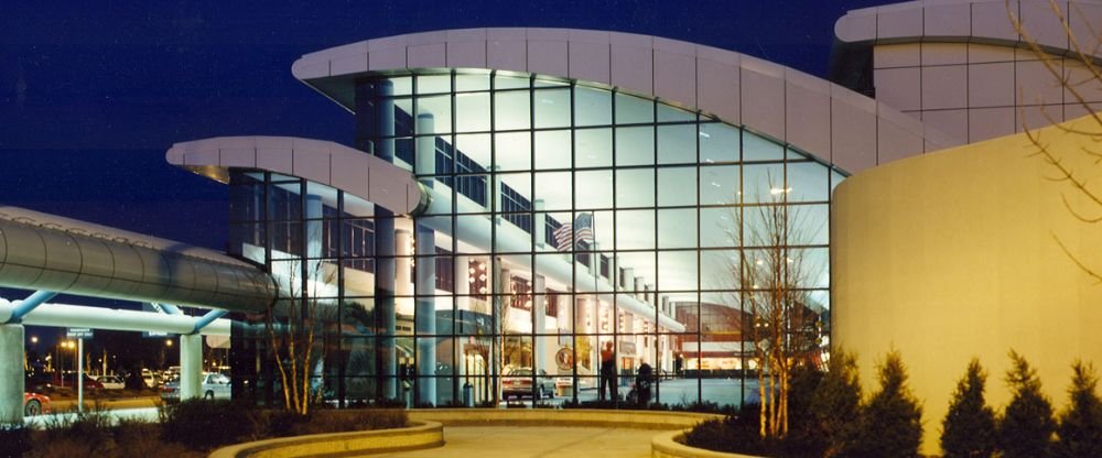 United Airlines FNT Terminal- Bishop International Airport