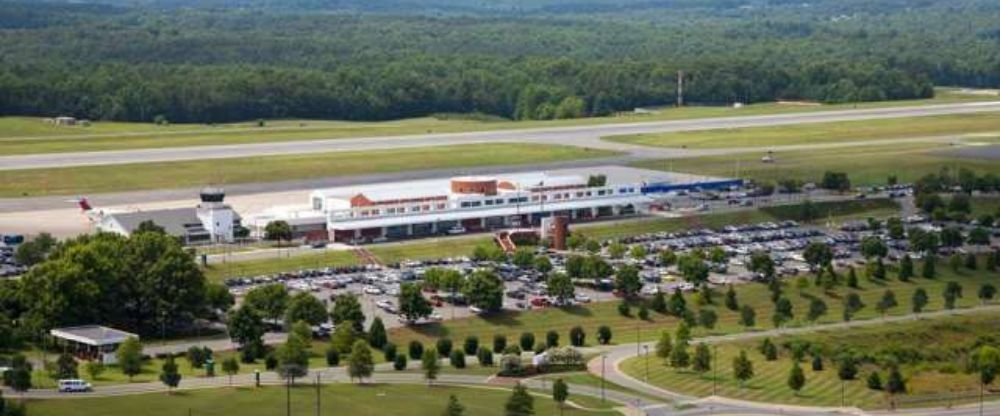 United Airlines CHO Terminal – Charlottesville–Albemarle Airport