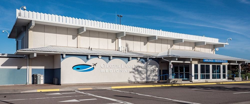 United Airlines LMT Terminal- Crater Lake – Klamath Regional Airport