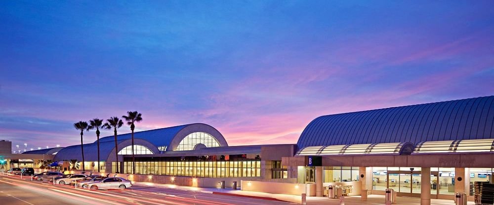 Delta Airlines SNA Terminal – John Wayne Airport