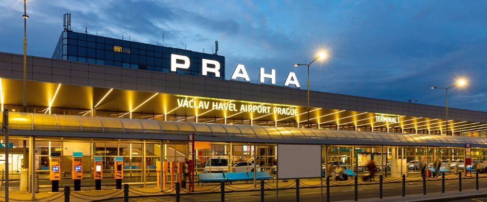 United Airlines PRG Terminal – Vaclav Havel Airport Prague