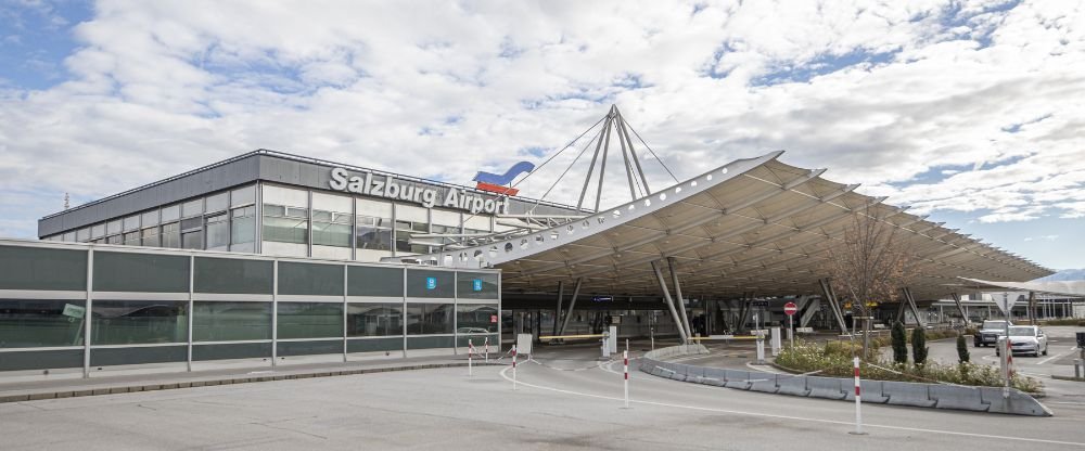 Wow Air SZG Terminal – Salzburg Airport