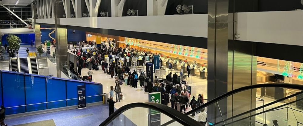 Air Canada DTW Terminal – Detroit Metropolitan Wayne County Airport